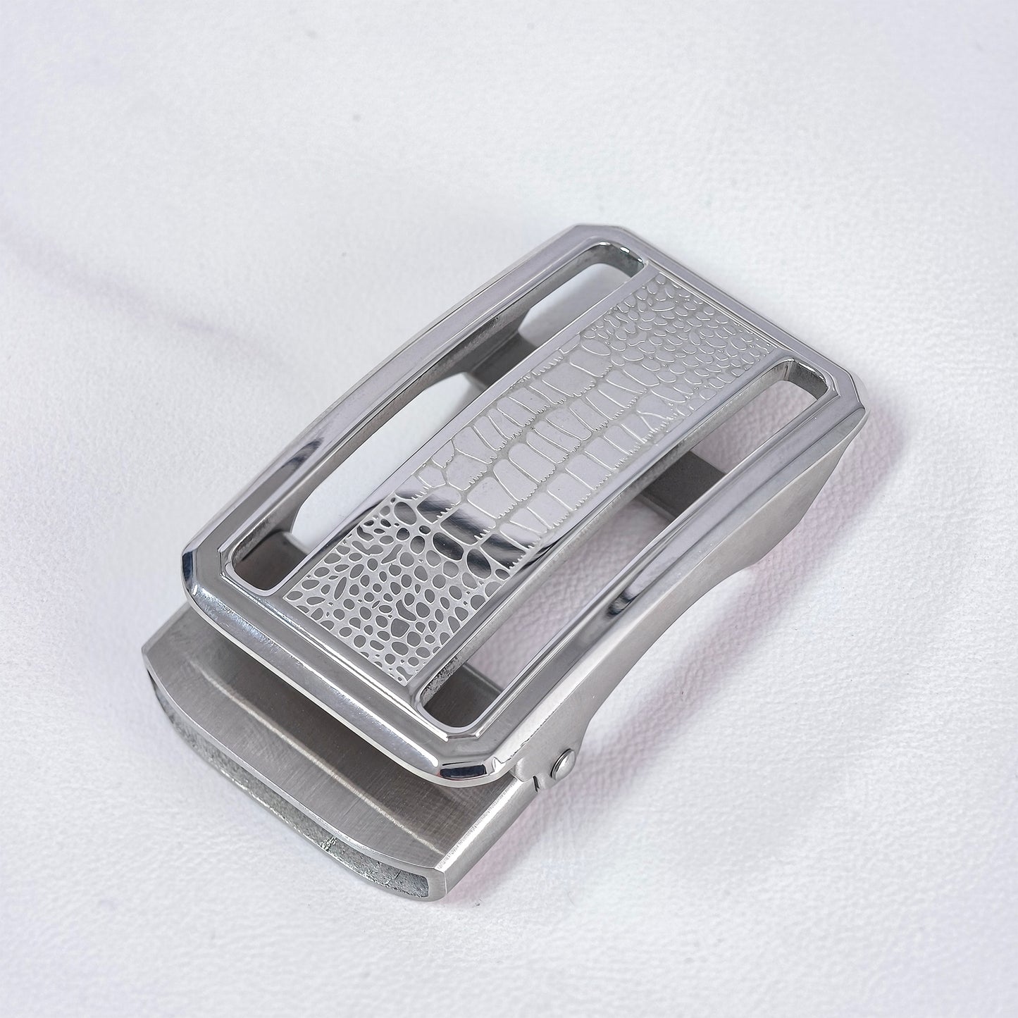 Alligator Embossed Metal Auto Belt Buckle Dual-Tone