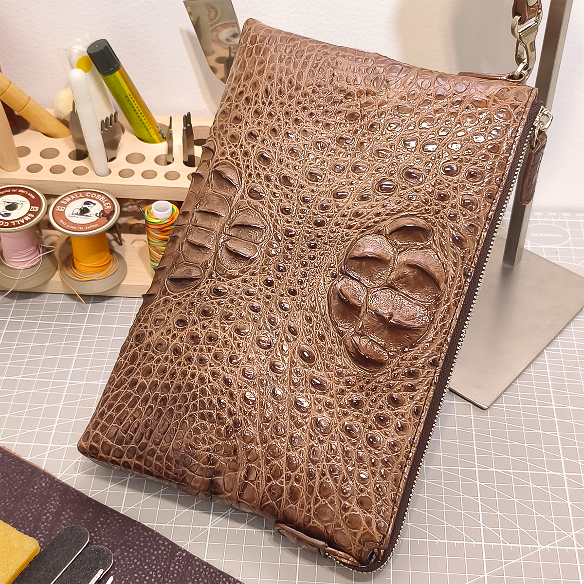 Handmade Genuine Alligator Clutch Bag, Glossy Brown Natural Texture Artisanal Zip-around Purse with Wrist Strap