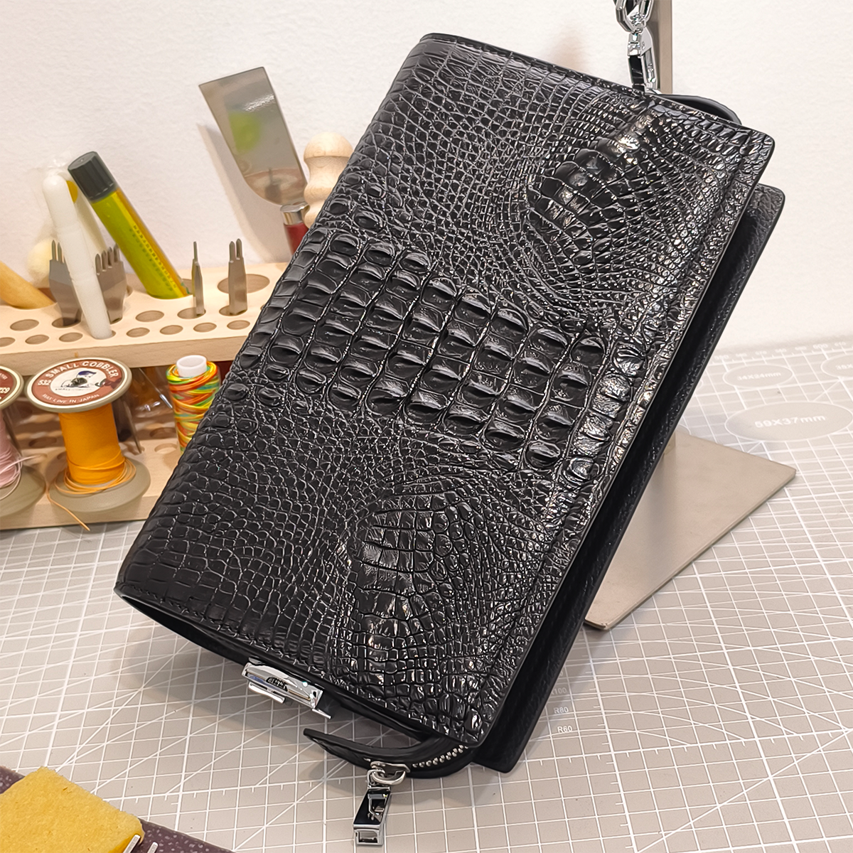 Handmade Genuine Alligator Clutch Bag, Glossy Black Purse with Lock And Wrist Strap