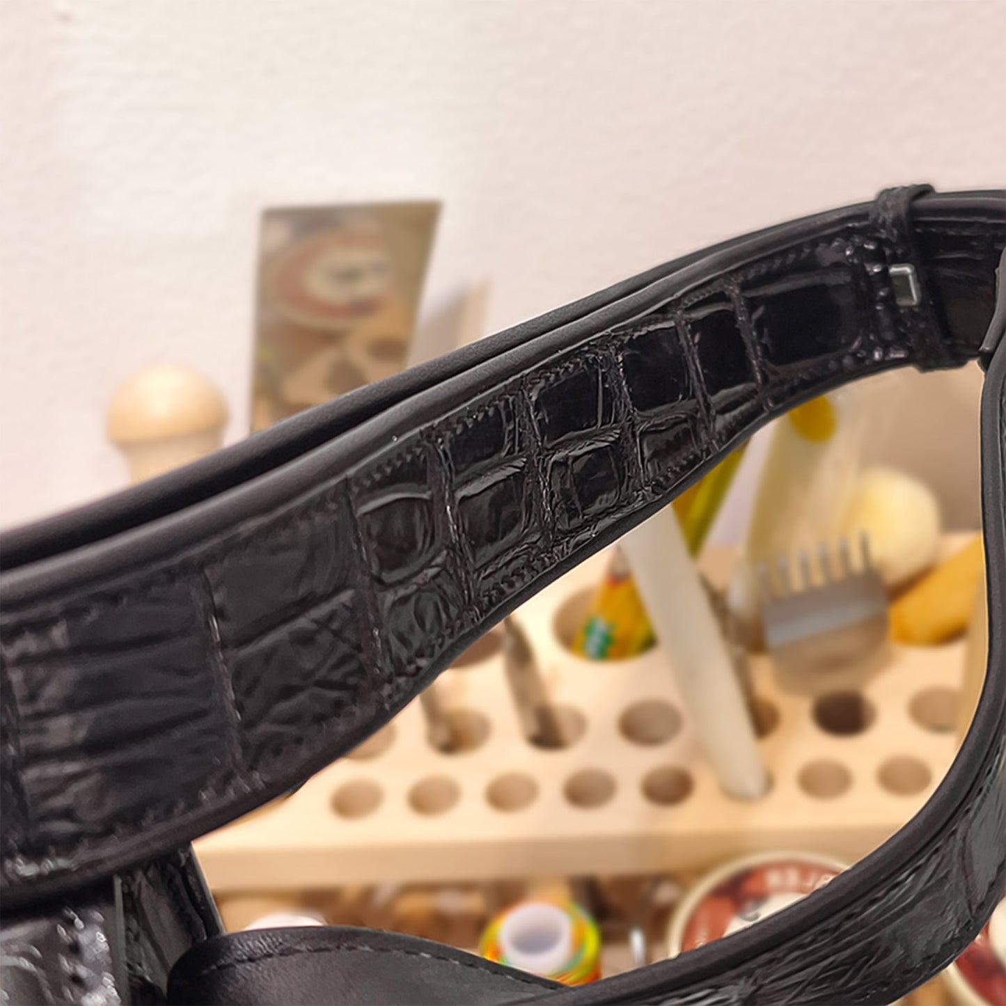 Handmade Genuine Alligator Belly Leather Crossbody Bag, Glossy Black Practical Daily  Essential