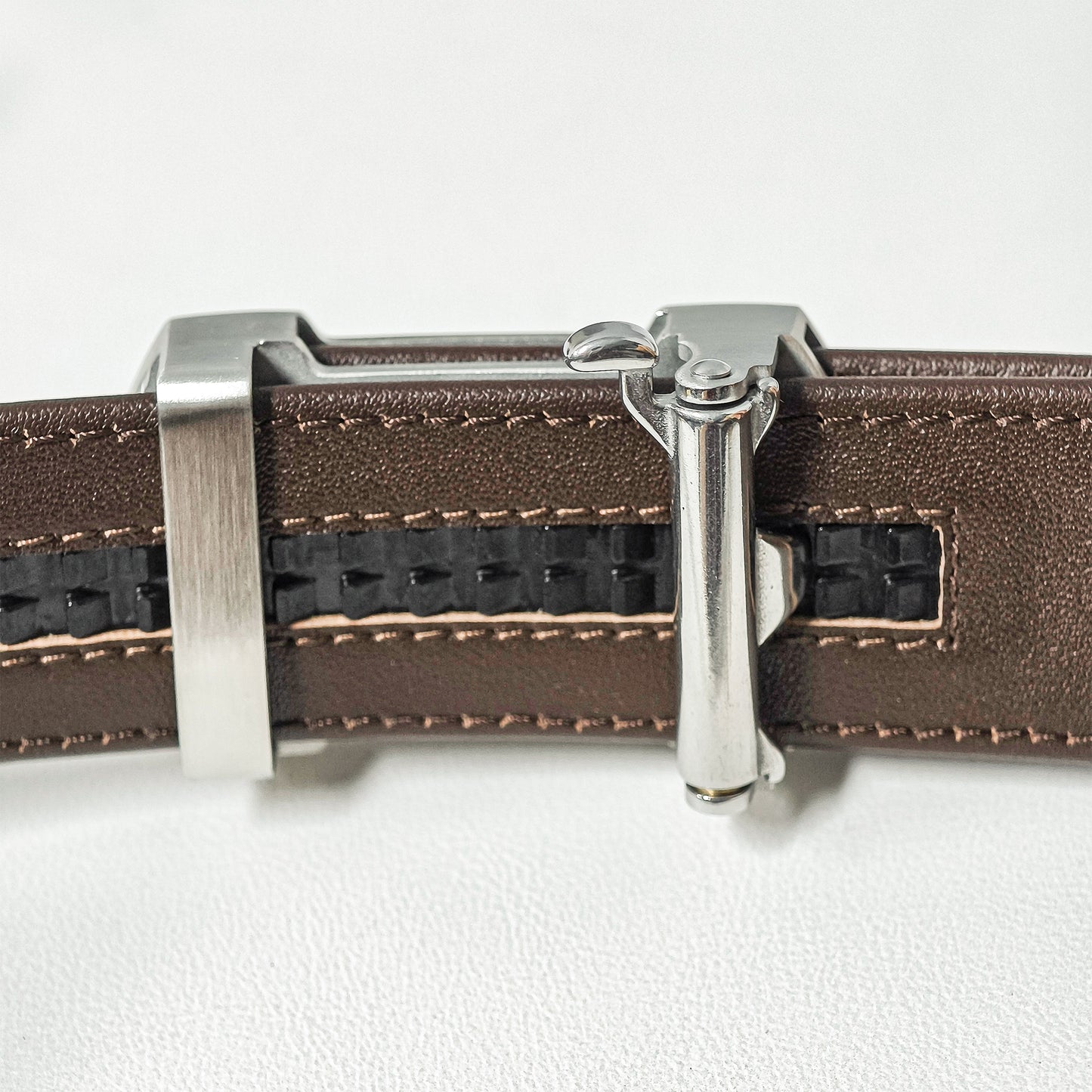 Alligator Embossed Metal Automatic Belt Buckle, Dual-Tone