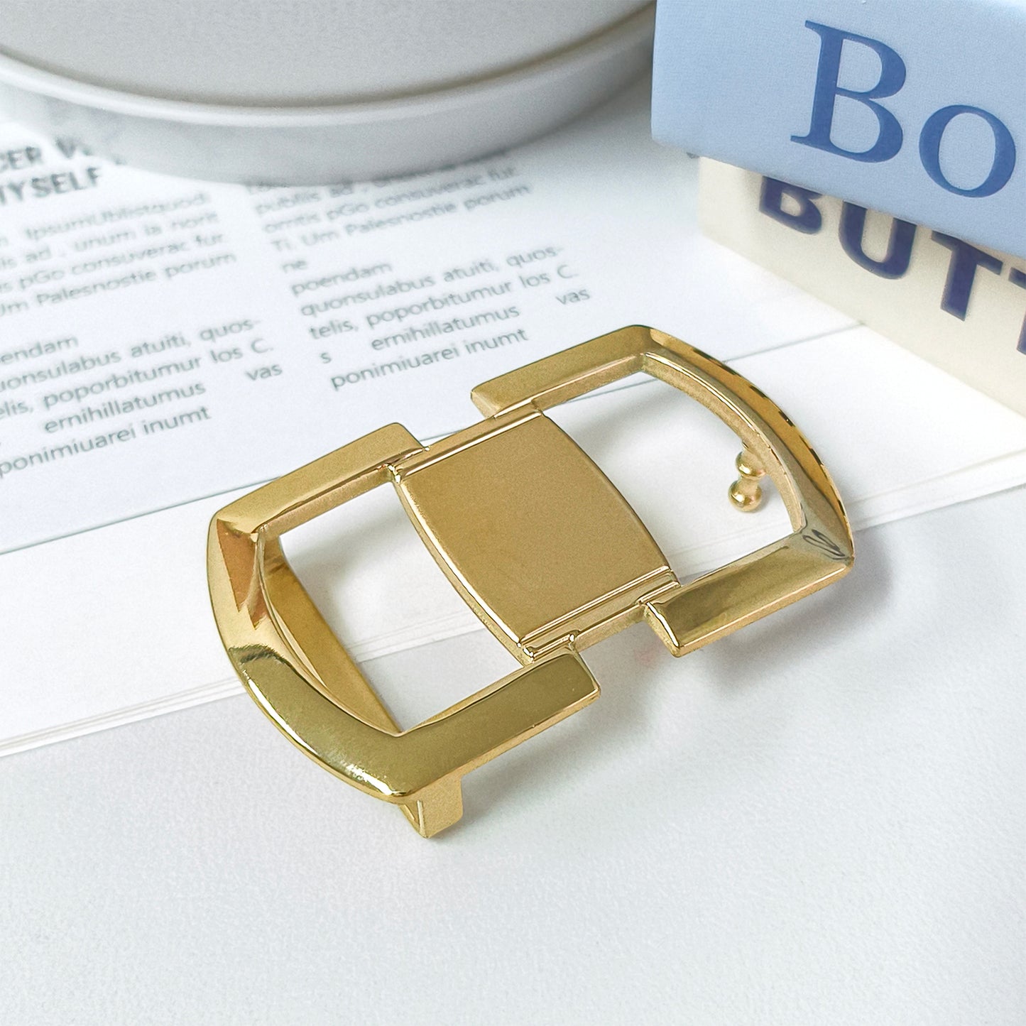 Sleek Geometric Metal Pin Belt Buckle, Dual-Tone