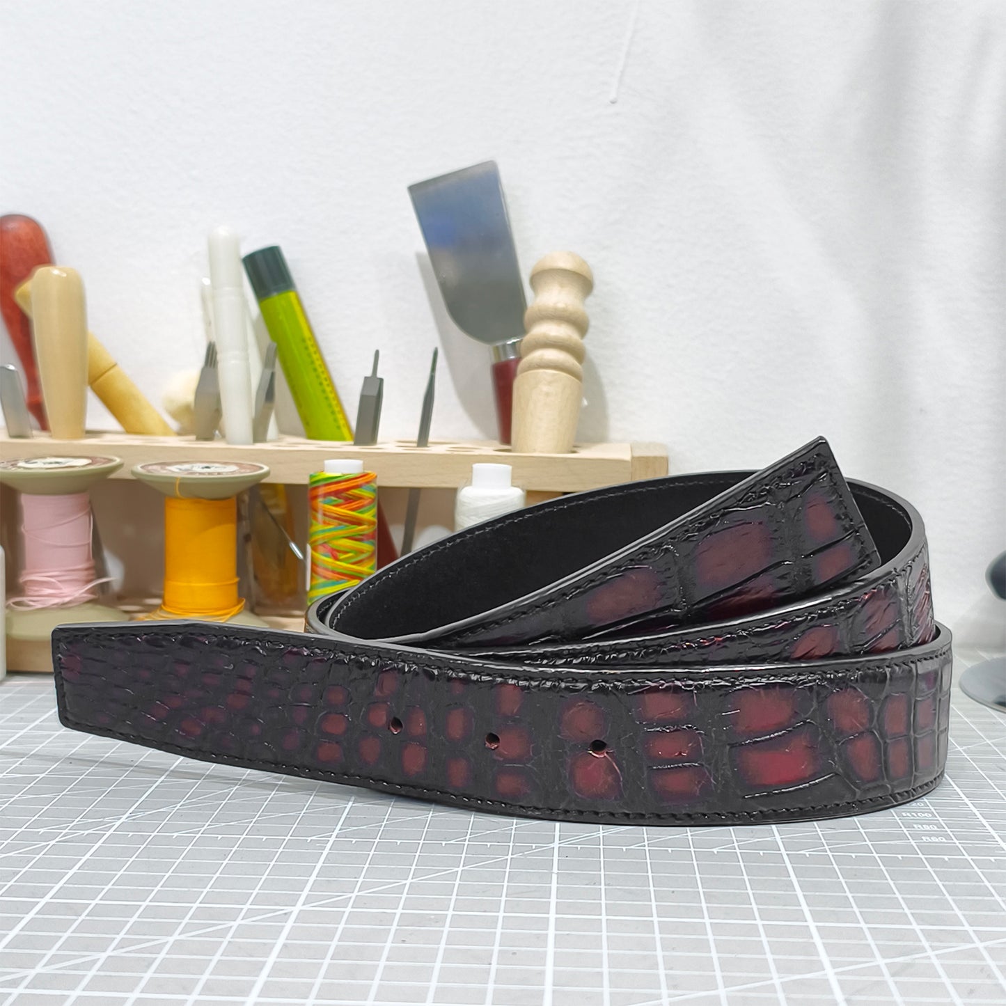 Handmade Genuine Alligator Belly Leather Pin Buckle Belt, Black & Burgundy High-Gloss Texture