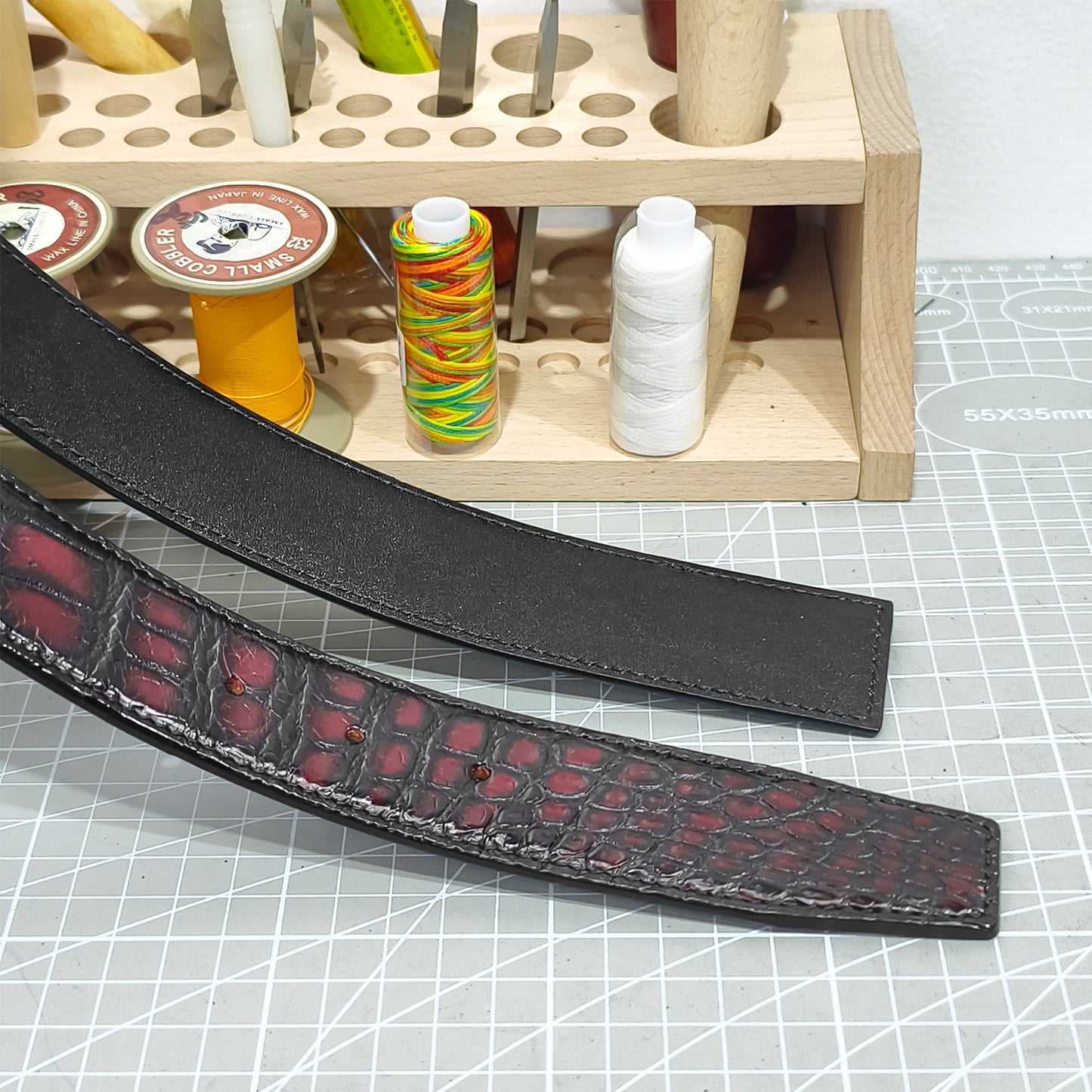 Handmade Genuine Alligator Belly Leather Pin Buckle Belt, Black & Burgundy High-Gloss Texture