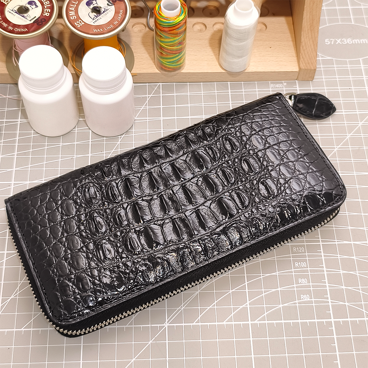 Handmade Genuine Alligator Clutch Wallet, Glossy Black Natural Texture Artisanal Zip-around Design for Daily Use
