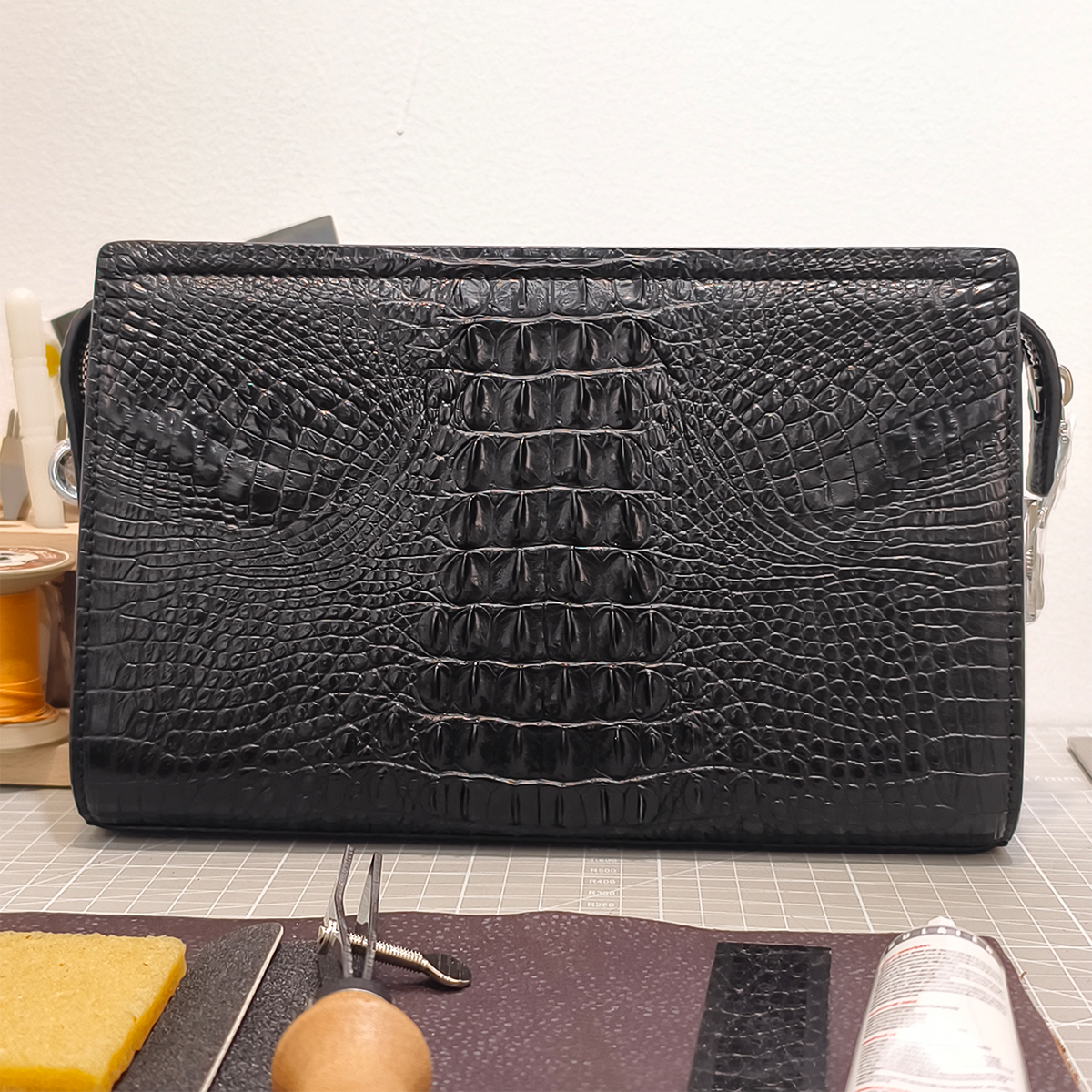 Handmade Genuine Alligator Clutch Bag, Glossy Black Purse with Lock And Wrist Strap