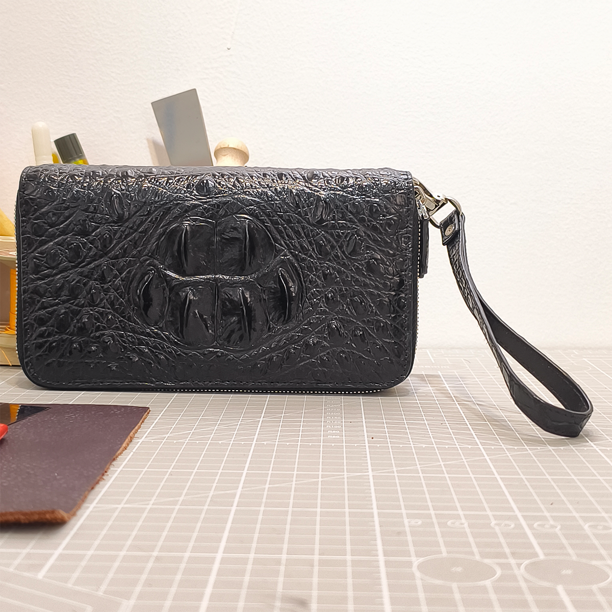 Handmade Genuine Alligator Clutch Bag, Glossy Black Purse with Detachable Wrist Strap