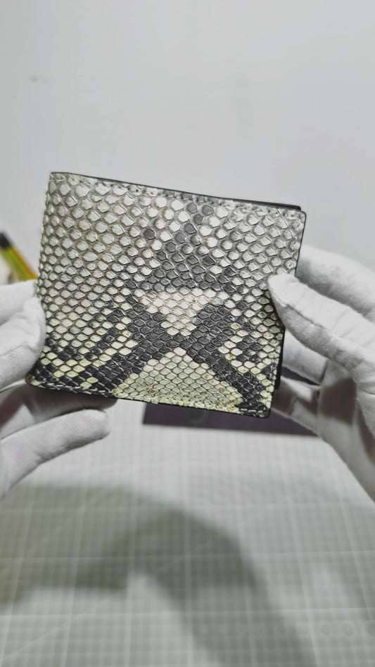 Handmade Genuine Python Leather Bi-fold Wallet: Exotic Natural Scale Texture with Multi-Compartment