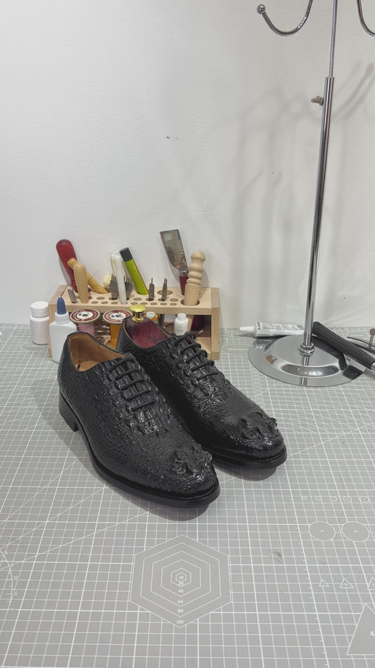 Handmade Genuine Alligator Leather Oxford Shoes, Glossy Black – Exquisite Textural Luxury & Formal Elegance