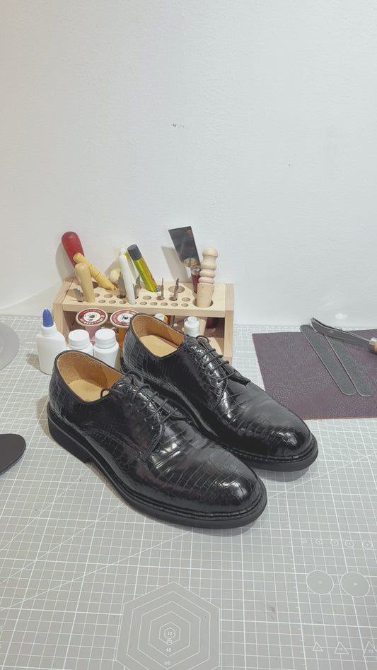 Handmade Genuine Alligator Leather Oxford Shoes, Glossy Black with Premium Artisanal Details