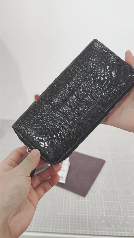 Handmade Genuine Alligator Clutch Wallet, Glossy Black Natural Texture Artisanal Zip-around Design for Daily Use