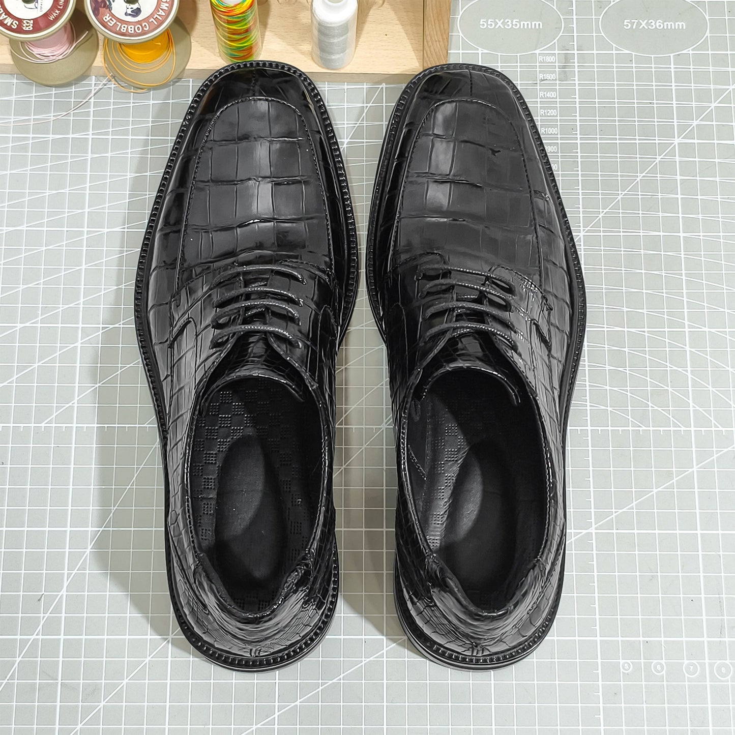 Handmade Genuine Alligator Leather Casual Oxfords, Glossy Black Business Shoes – Luxe Sporty Style & Artisanal Craftsmanship