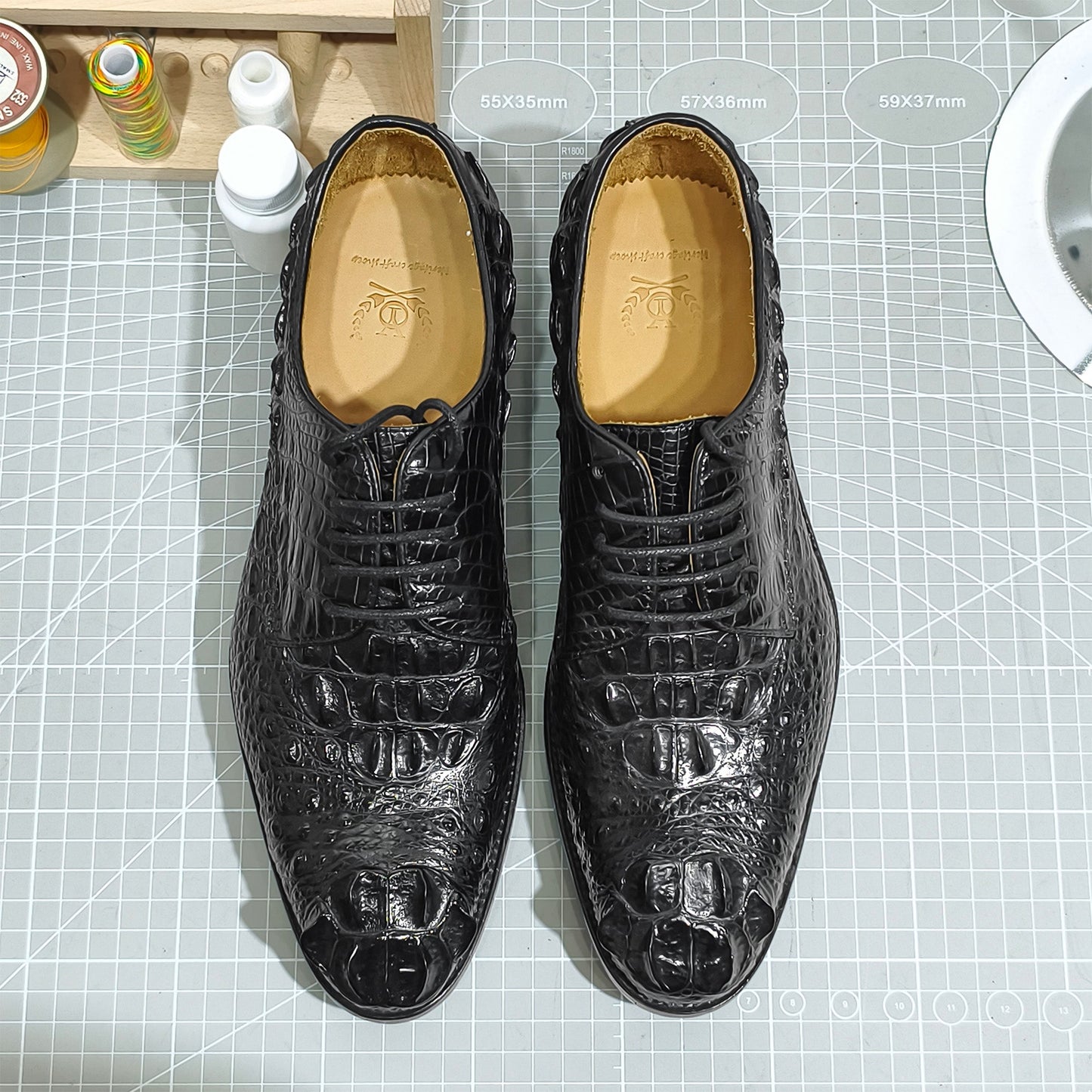 Handmade Genuine Alligator Leather Oxford Shoes, Glossy Black – Timeless Formal Luxury & Artisanal Craftsmanship