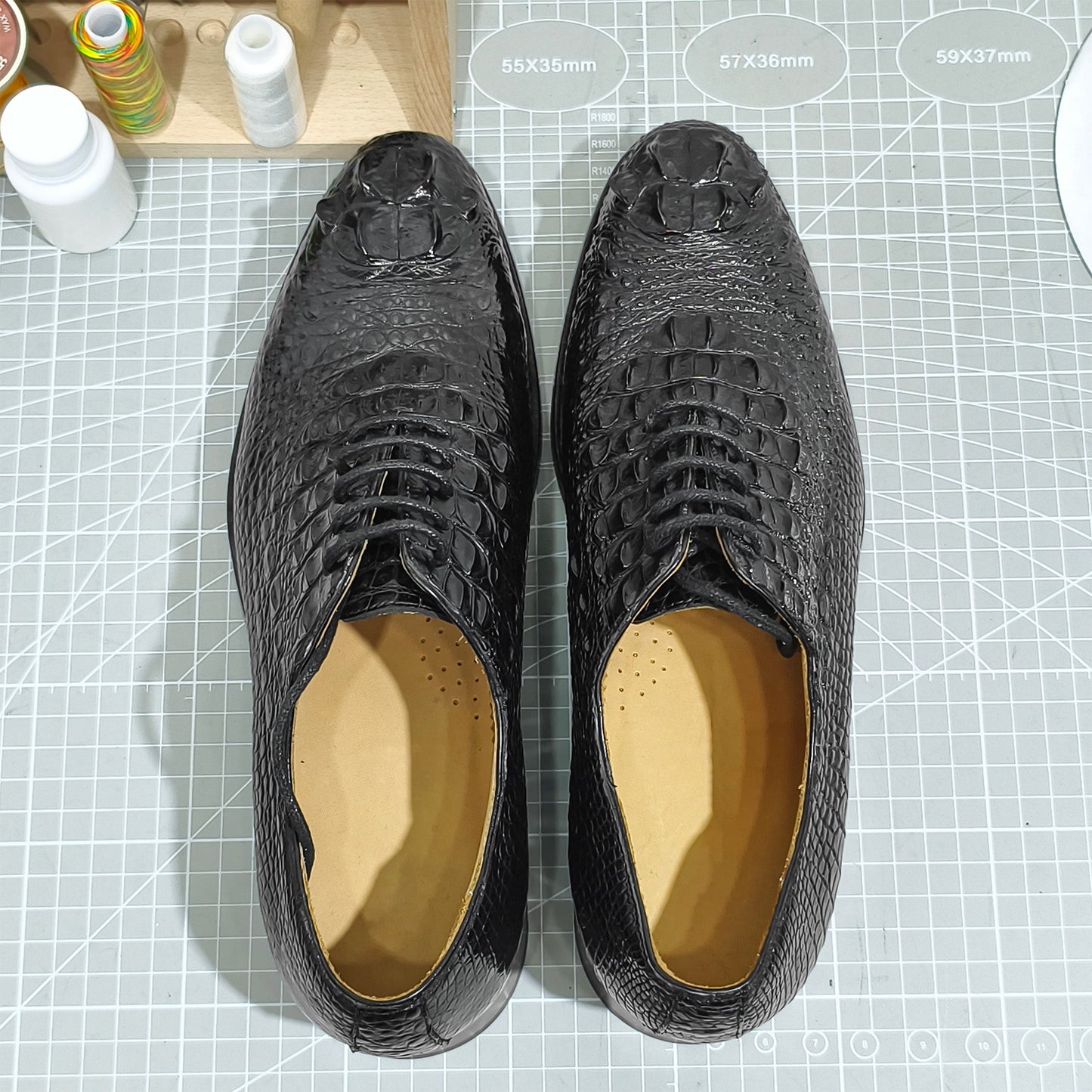 Handmade Genuine Alligator Leather Oxford Shoes, Glossy Black – Exquisite Textural Luxury & Formal Elegance