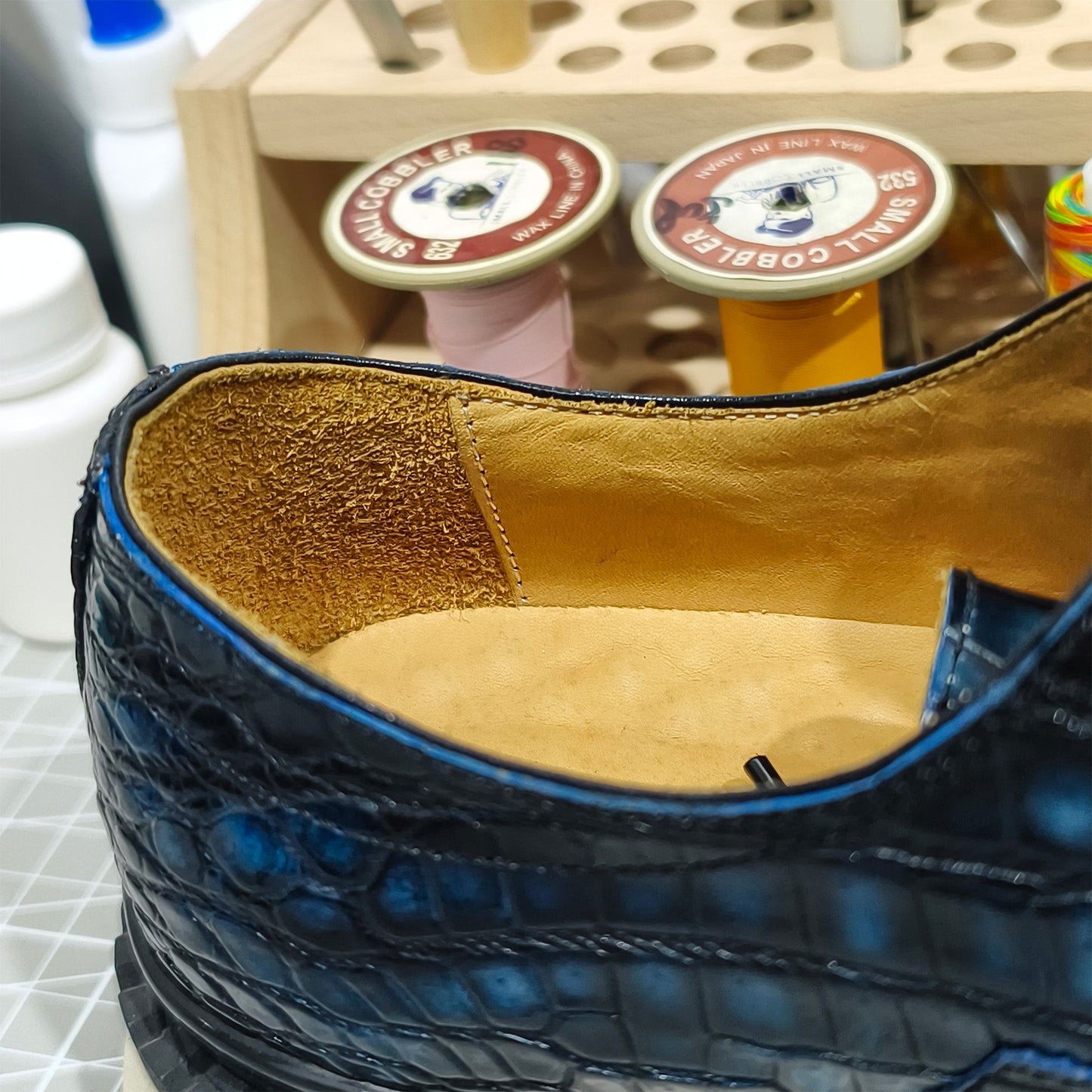 Handmade Genuine Alligator Leather Casual Sneakers, Gradient Blue – Luxe Sporty Style & Artisanal Craftsmanship Shoes