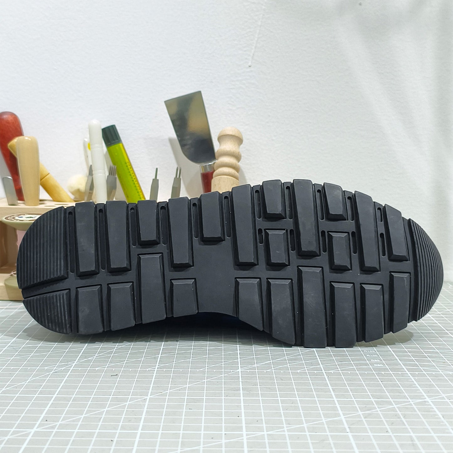 Handmade Genuine Alligator Leather Casual Sneakers, Gradient Blue – Luxe Sporty Style & Artisanal Craftsmanship Shoes