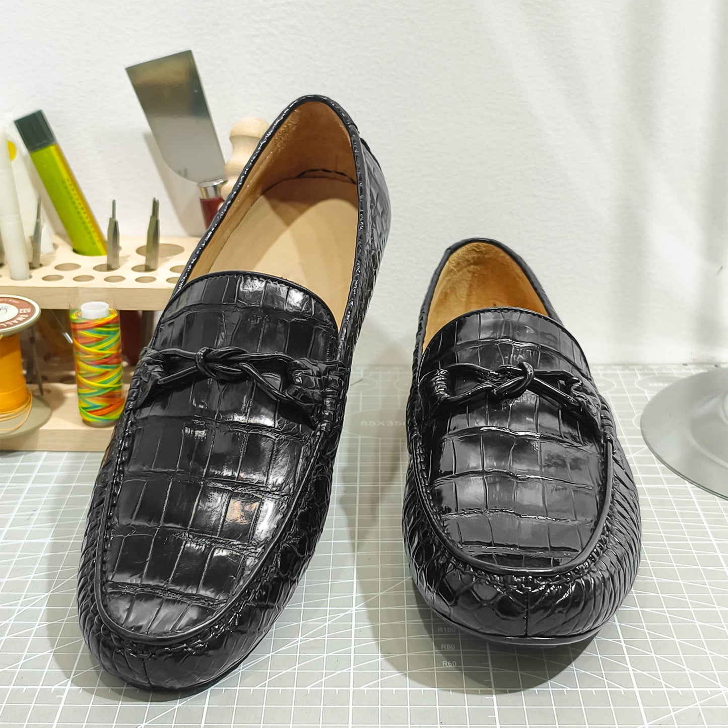 Handmade Genuine Alligator Belly Leather Knot Loafers Shoes, Glossy Black – Effortless Luxury & Daily Versatility