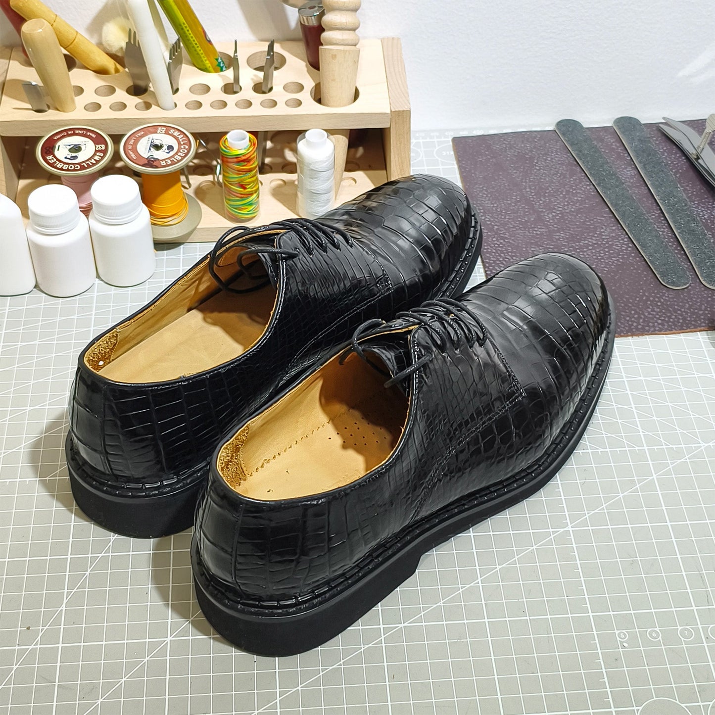 Handmade Genuine Alligator Leather Oxford Shoes, Glossy Black with Premium Artisanal Details