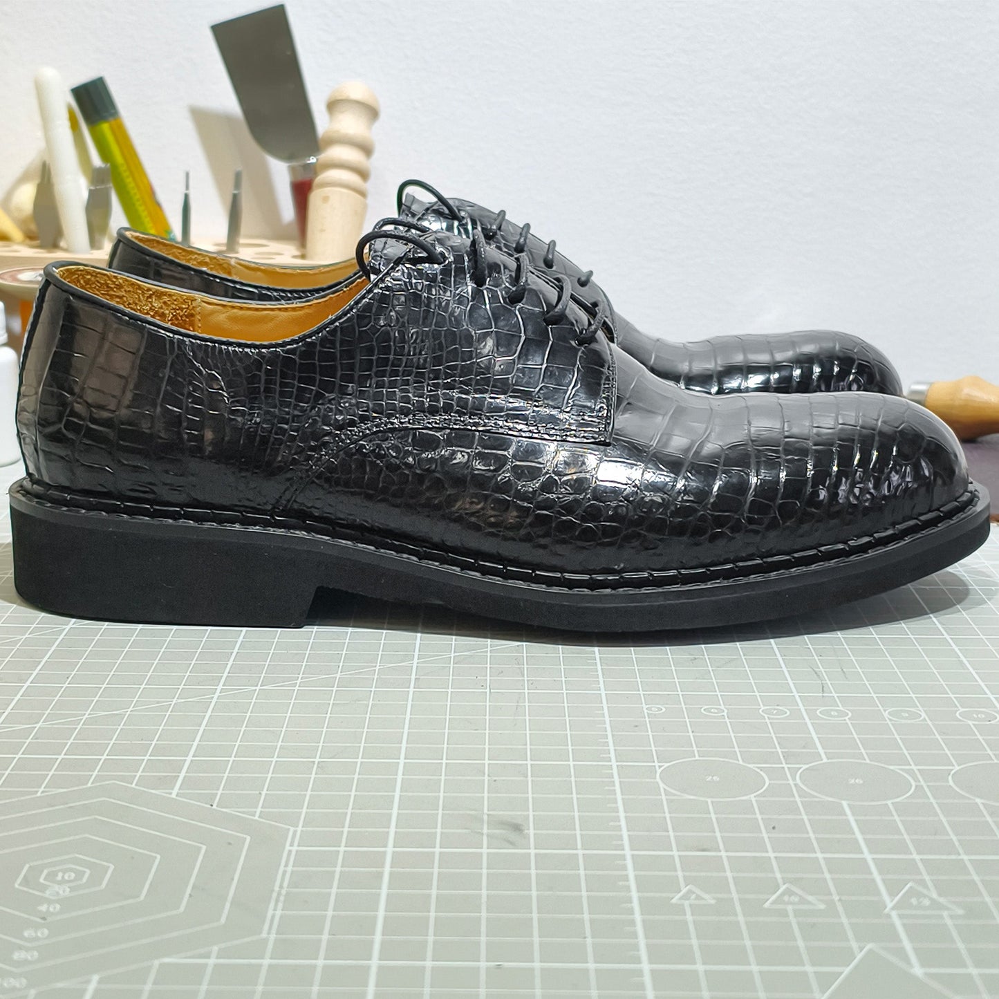 Handmade Genuine Alligator Leather Oxford Shoes, Glossy Black with Premium Artisanal Details