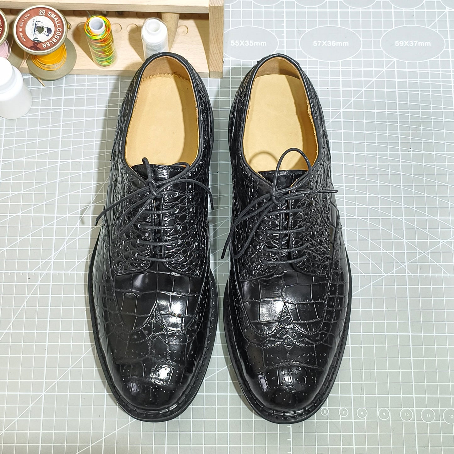Handmade Genuine Alligator Leather Oxford Shoes, Glossy Black – Norwegian Welt & Brogue Artisanal Details