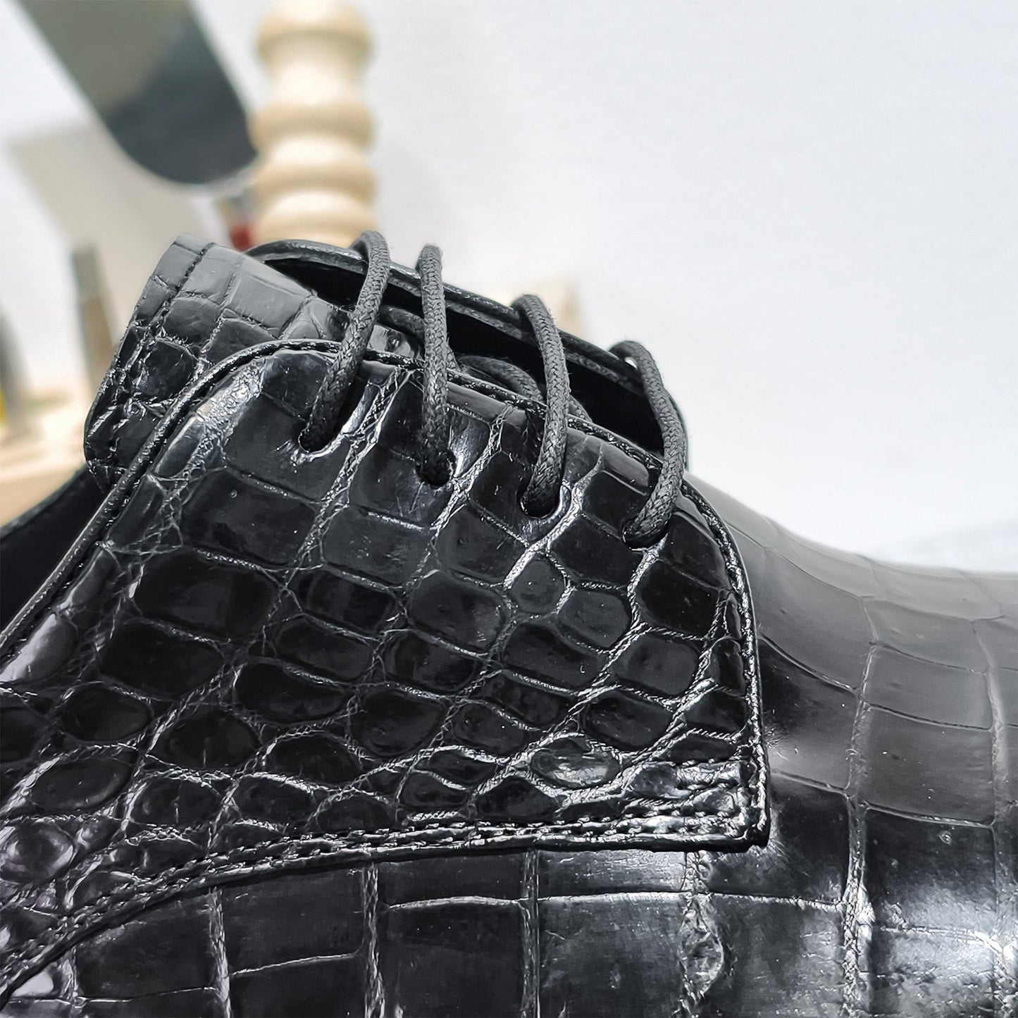 Handmade Genuine Alligator Leather Derby Shoes, Glossy Black – Chunky Sole & Artisanal Craftsmanship