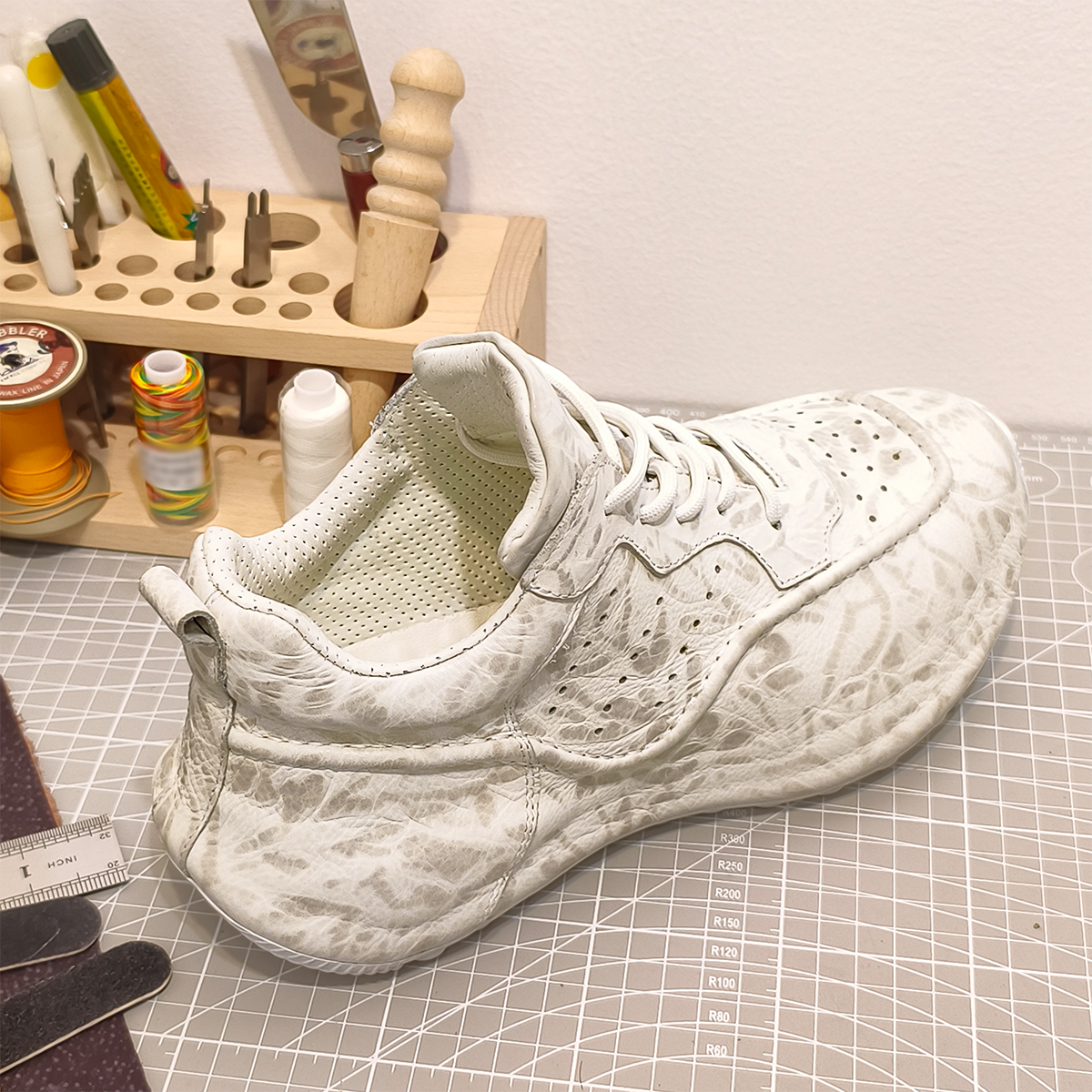 Handmade Genuine Bison Leather Sneakers, Light Gray-White Pattern with Ultra-Light Base