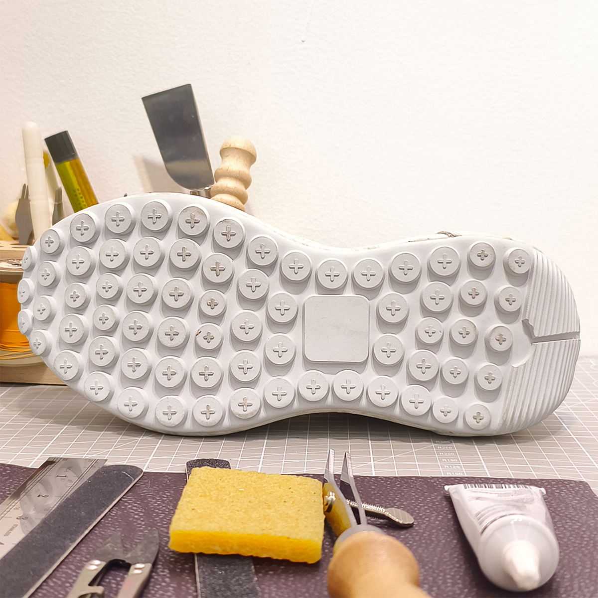 Handmade Genuine Bison Leather Sneakers, Light Gray-White Pattern with Ultra-Light Base