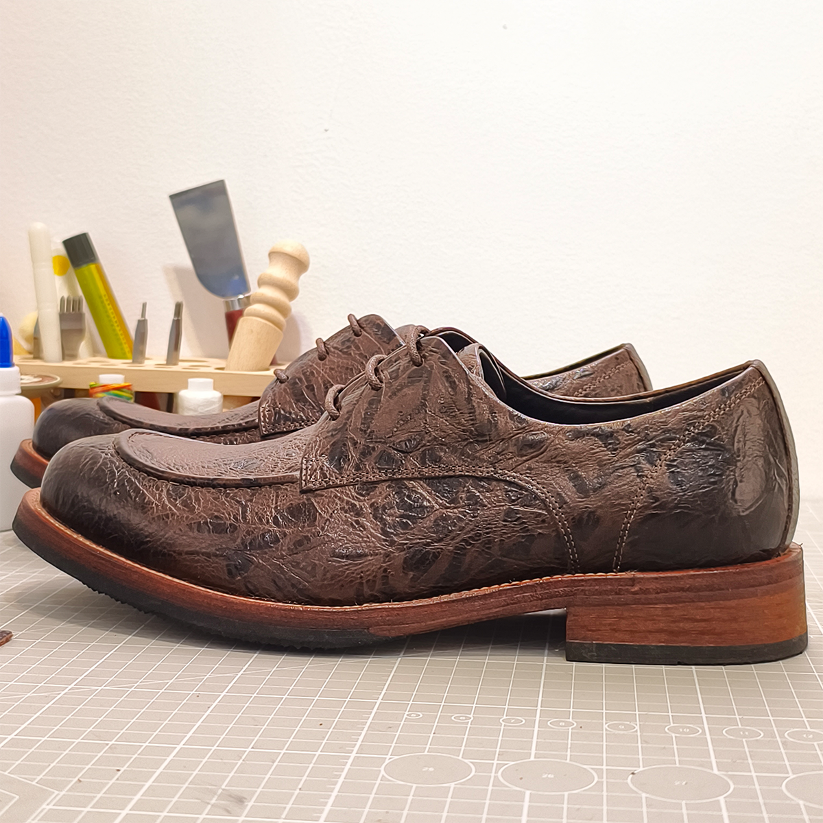 Handmade Genuine Bison Leather Oxford Shoes, Dark Brown Textured
