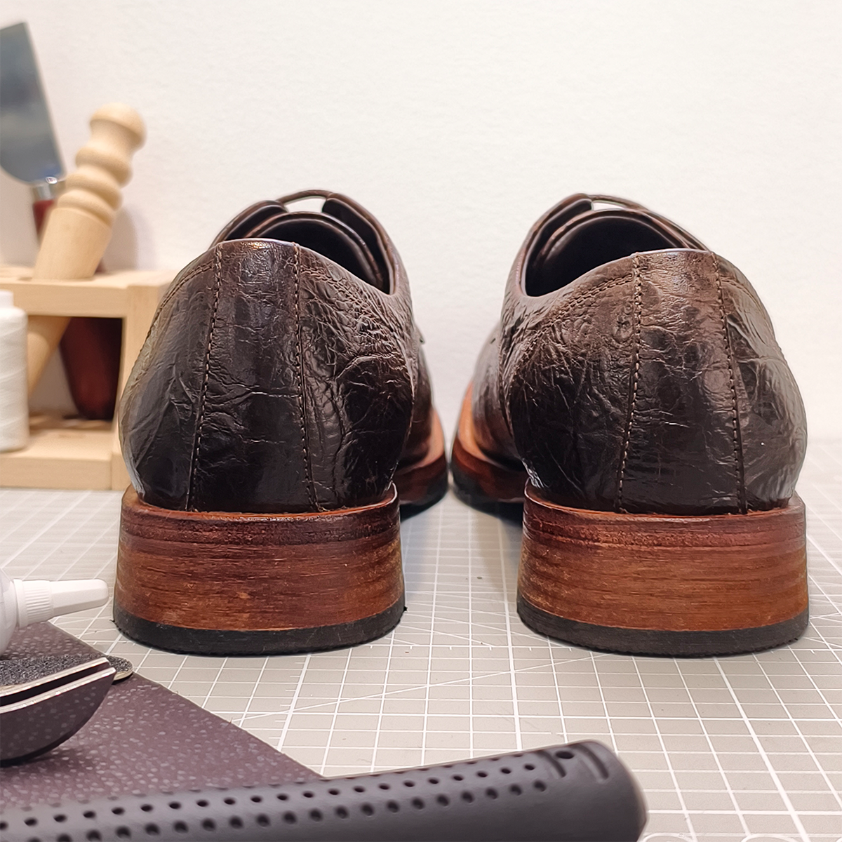 Handmade Genuine Bison Leather Oxford Shoes, Dark Brown Textured