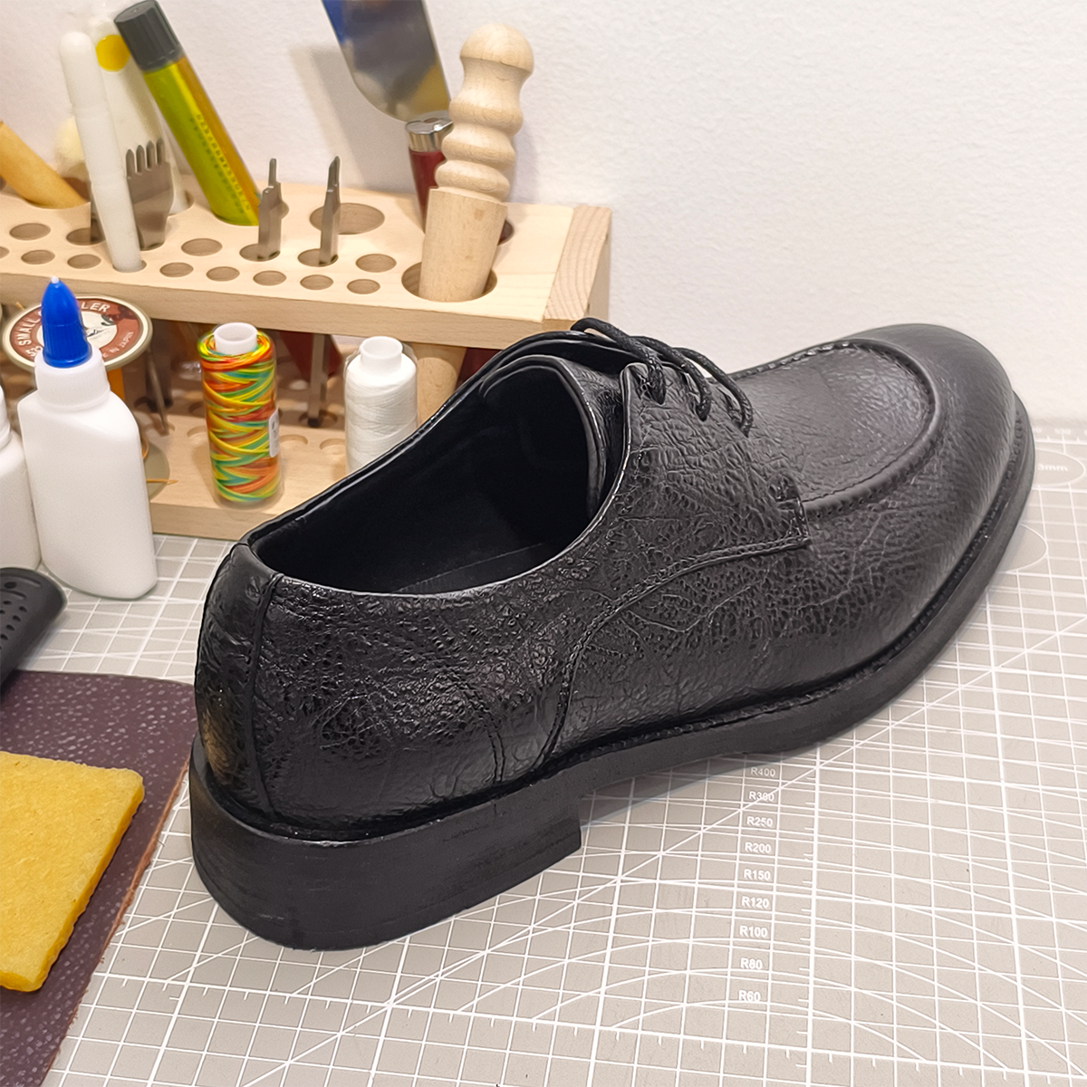 Handmade Genuine Bison Leather Oxford Shoes, Sleek Black Textured