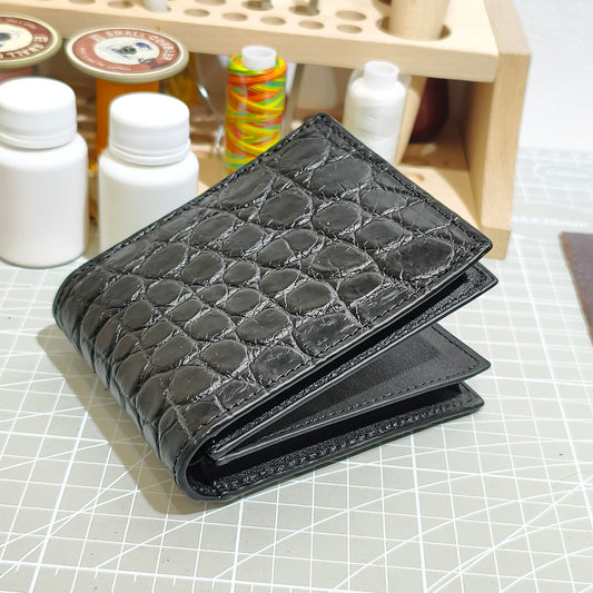 Handmade Genuine Alligator Leather Bi-fold Wallet: Glossy Black with Multi-Compartment