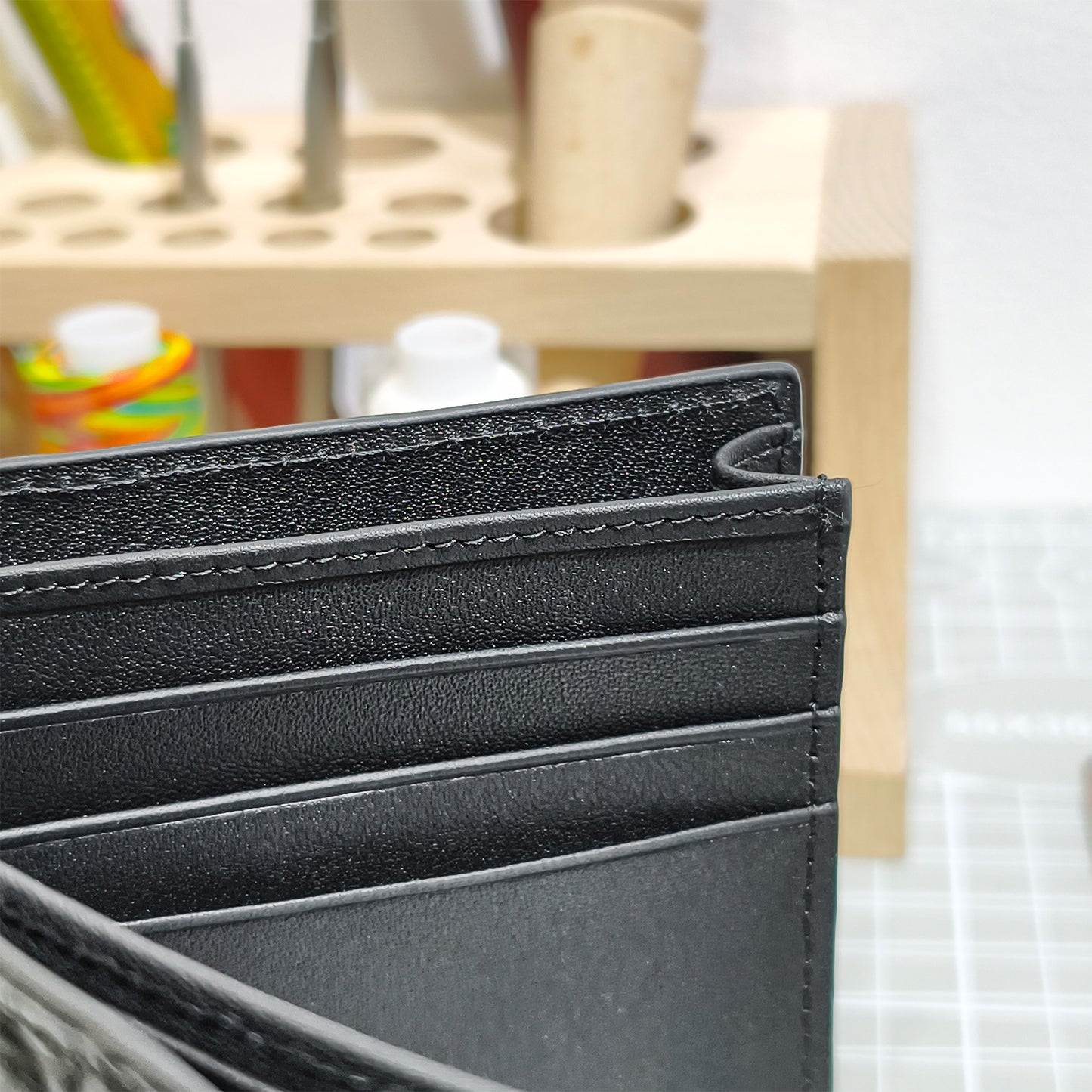 Handmade Genuine Alligator Leather Bi-fold Wallet: Glossy Black with Multi-Compartment