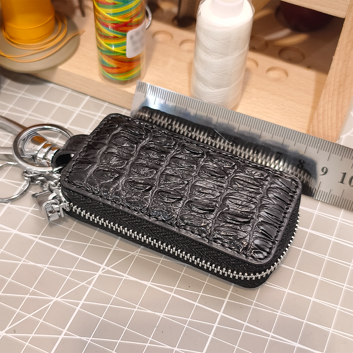 Handmade Genuine Alligator Leather Car Key Fob Case Protector, Glossy Black Natural Texture Artisanal Zip-around Design with Keychain