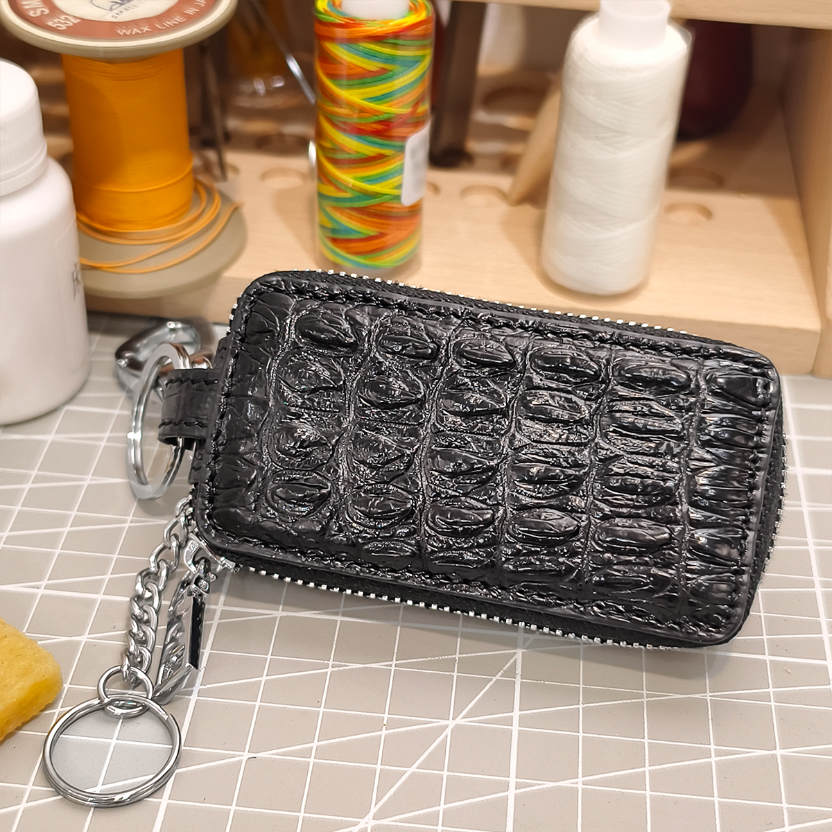 Handmade Genuine Alligator Leather Car Key Fob Case Protector, Glossy Black Natural Texture Artisanal Zip-around Design with Keychain