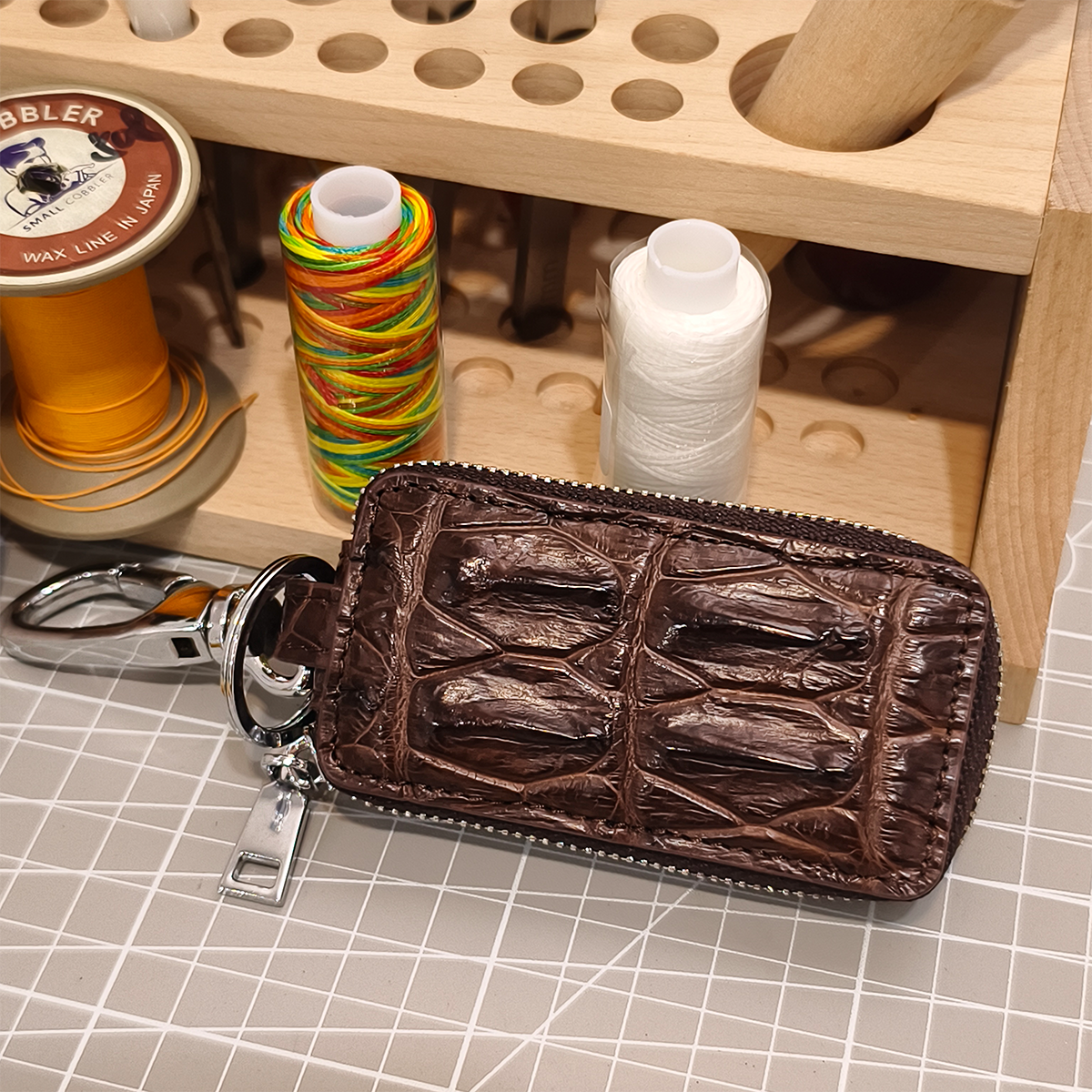 Handmade Genuine Alligator Leather Car Key Fob Case Protector, Glossy Brown Natural Texture Artisanal Zip-around Design with Keychain