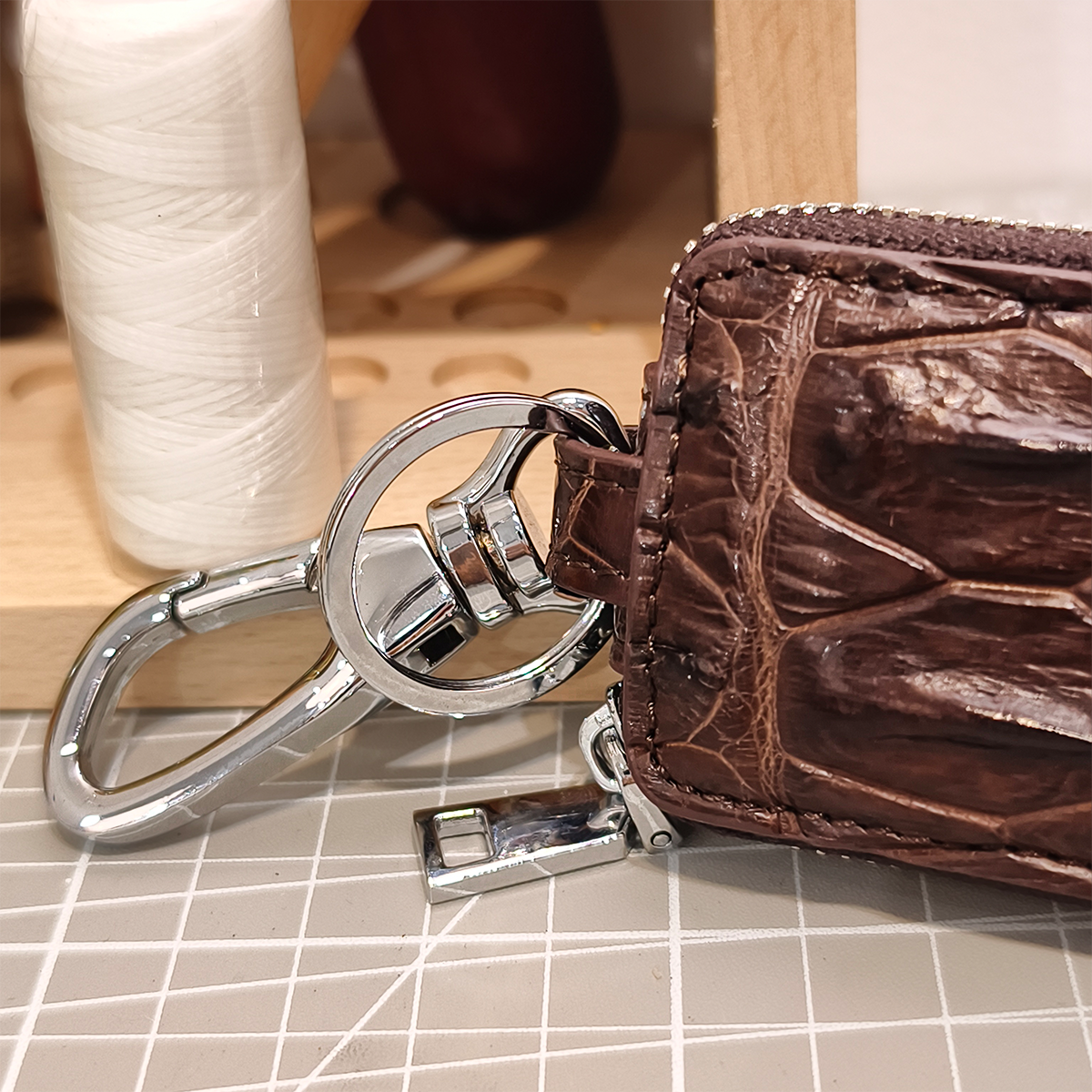 Handmade Genuine Alligator Leather Car Key Fob Case Protector, Glossy Brown Natural Texture Artisanal Zip-around Design with Keychain