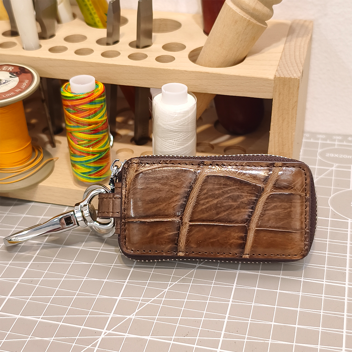 Handmade Genuine Alligator Leather Car Key Fob Case Protector, Glossy Brown Natural Texture Artisanal Zip-around Design with Keychain