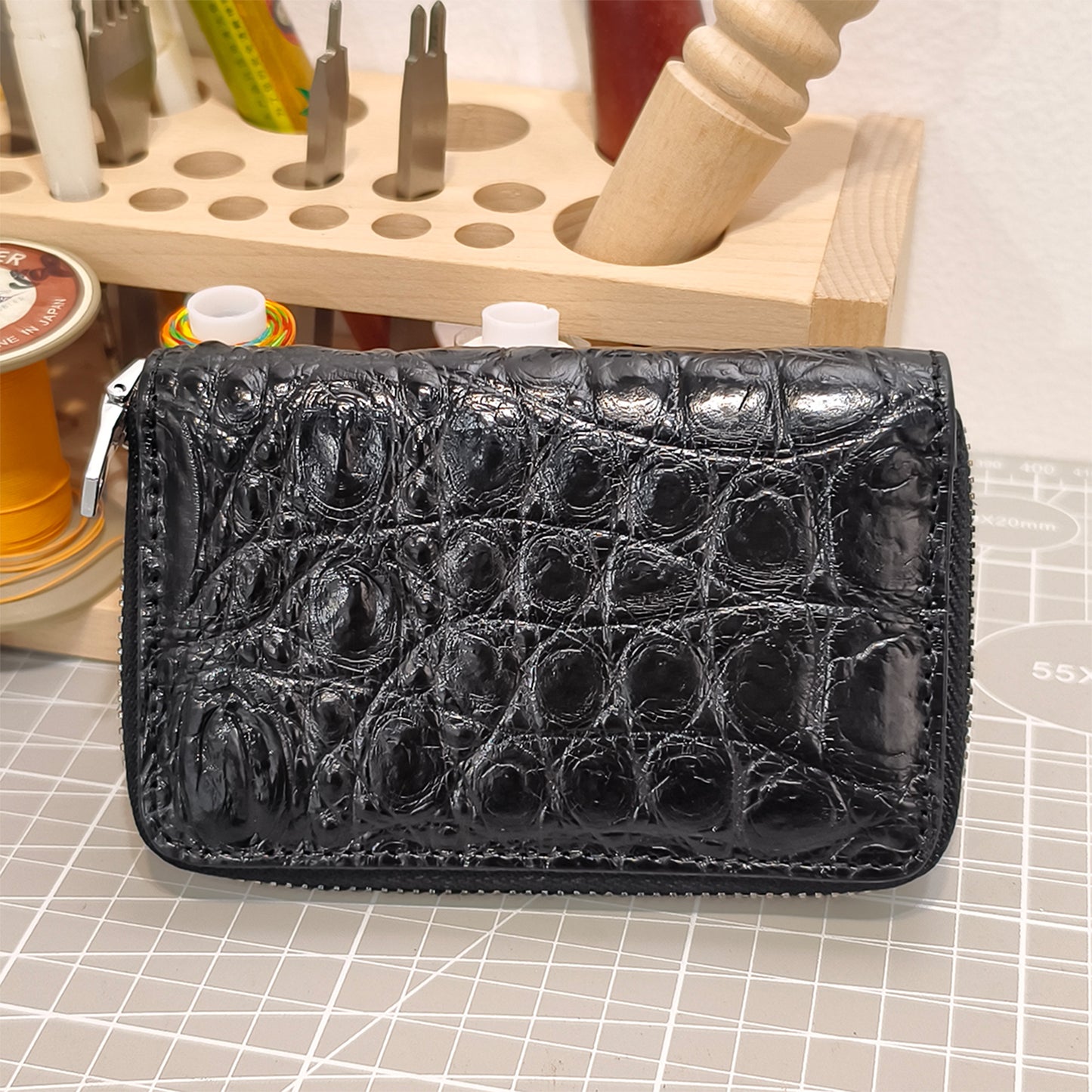 Handmade Genuine Alligator Leather Card & Keys Wallet Case : Glossy Black with Built-in Hooks