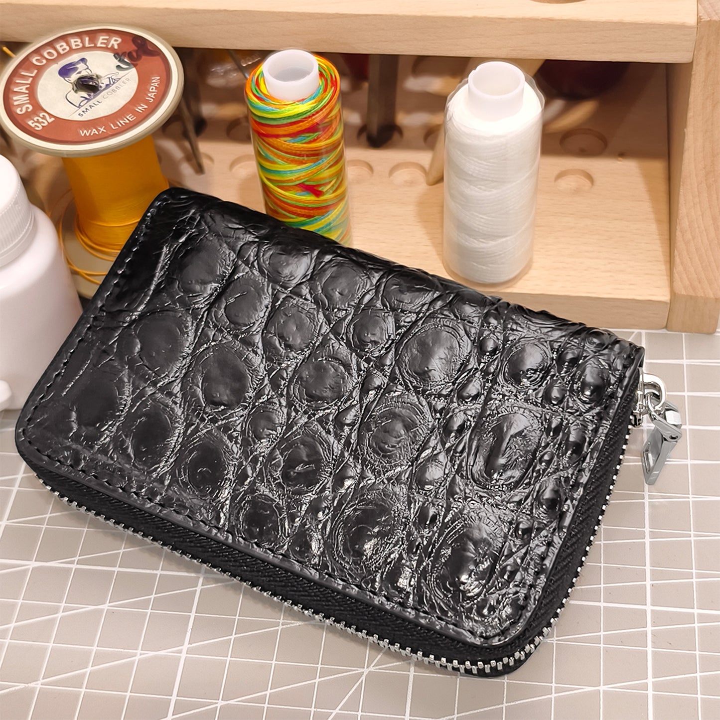 Handmade Genuine Alligator Leather Card & Keys Wallet Case : Glossy Black with Built-in Hooks