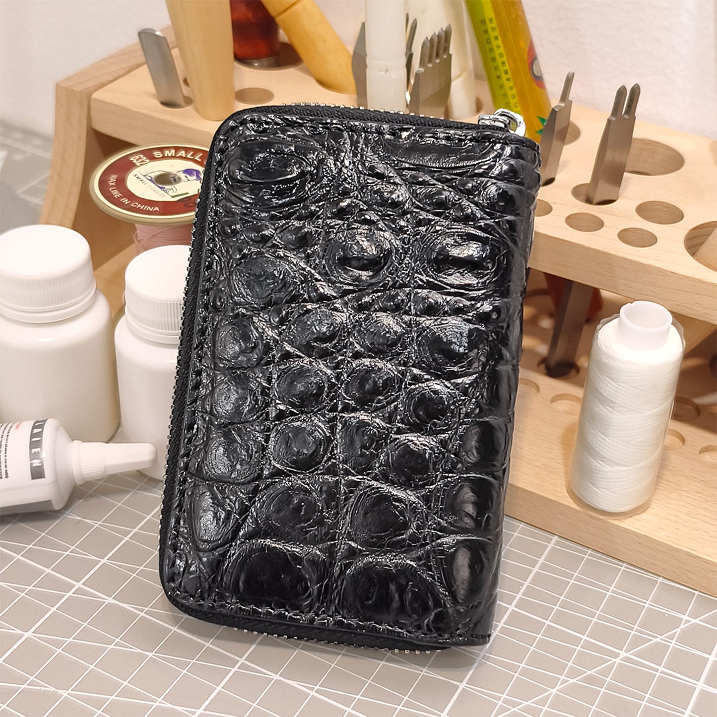 Handmade Genuine Alligator Leather Card & Keys Wallet Case : Glossy Black with Built-in Hooks