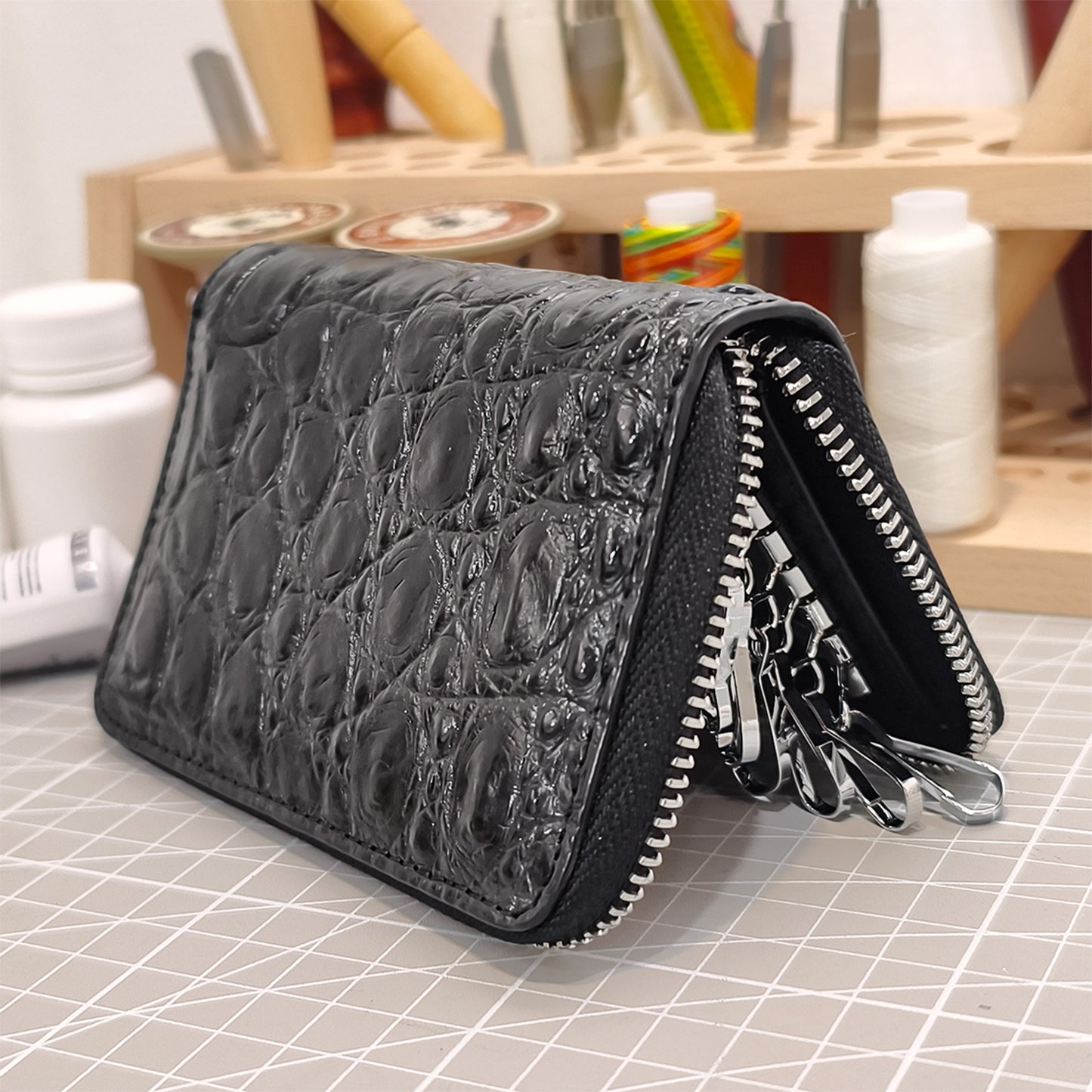 Handmade Genuine Alligator Leather Card & Keys Wallet Case : Glossy Black with Built-in Hooks