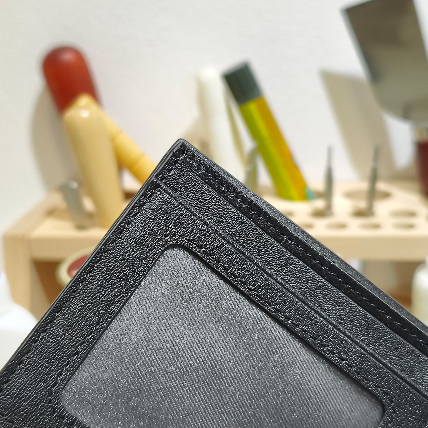 Handmade Genuine Python Leather Bi-fold Wallet: Exotic Natural Scale Texture with Multi-Compartment