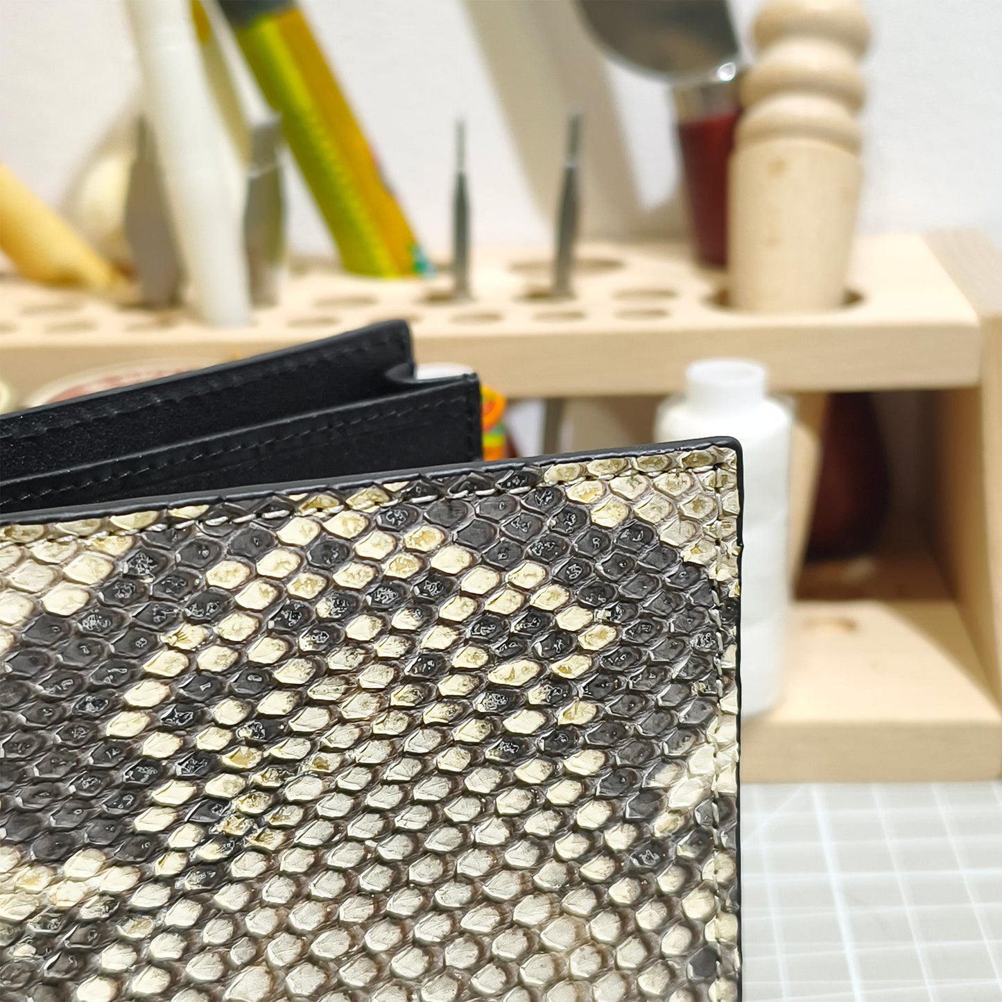 Handmade Genuine Python Leather Bi-fold Wallet: Exotic Natural Scale Texture with Multi-Compartment